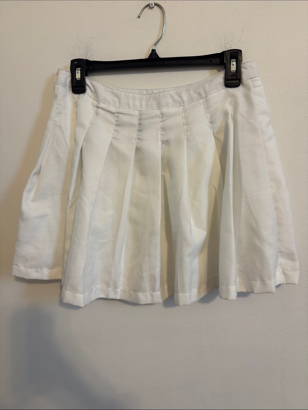 Forever 21 White Pleated Skater Skirt
